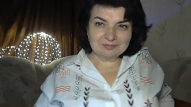 Snapshot of LedyNika chatting on 11-28-25, 08:33 LedyNika online show from 11-28-25, 08:33