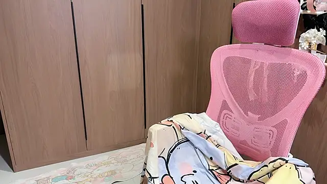 Lilium-520 online show from 12-22-25, 12:13