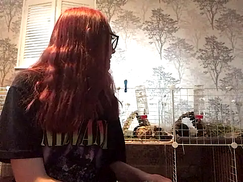 Snapshot of ivysplayhouse chatting on 09-12-25, 11:43 ivysplayhouse online show from 09-12-25, 11:43