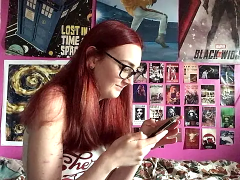 Snapshot of ivysplayhouse chatting on 09-14-25, 11:09 ivysplayhouse online show from 09-14-25, 11:09