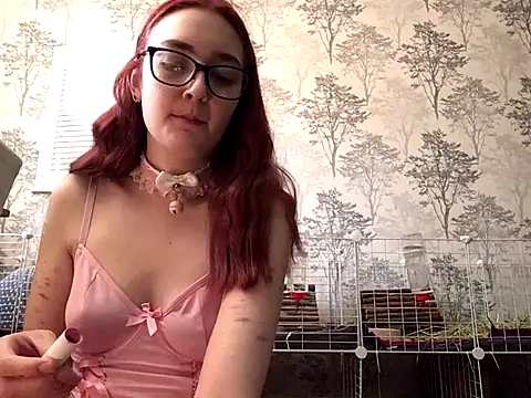 Snapshot of ivysplayhouse chatting on 09-21-25, 11:34 ivysplayhouse online show from 09-21-25, 11:34