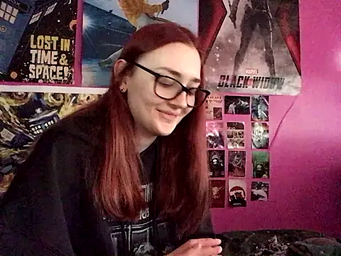 Snapshot of ivysplayhouse chatting on 09-27-25, 12:43 ivysplayhouse online show from 09-27-25, 12:43