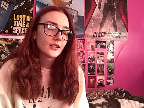 Snapshot of ivysplayhouse chatting on 09-29-25, 08:41 ivysplayhouse online show from 09-29-25, 08:41