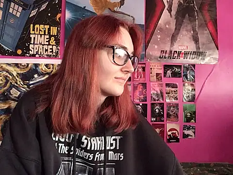 Snapshot of ivysplayhouse chatting on 10-11-25, 12:36 ivysplayhouse online show from 10-11-25, 12:36