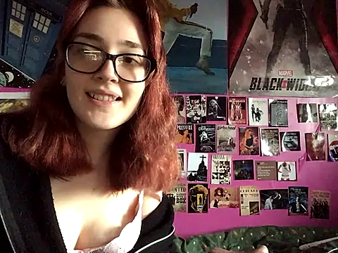 Snapshot of ivysplayhouse chatting on 10-18-25, 11:33 ivysplayhouse online show from 10-18-25, 11:33