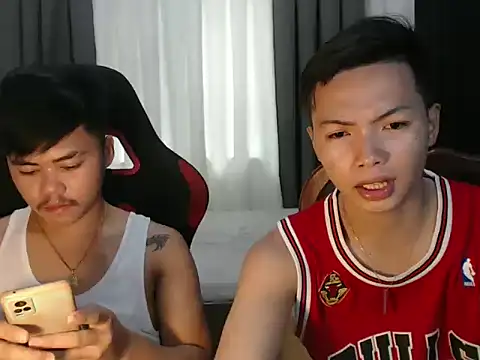 hot emman online show from 10-10-25, 05:17