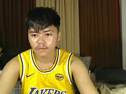 Snapshot of hot_emman chatting on 03-31-26, 02:35 hot emman online show from 03-31-26, 02:35