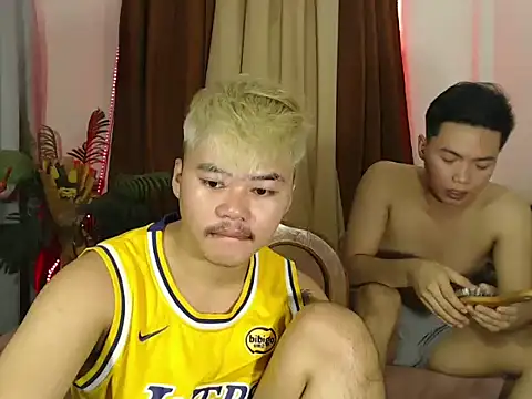 Snapshot of hot_emman chatting on 04-24-26, 06:05 hot emman online show from 04-24-26, 06:05