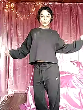 Snapshot of oxxy_jean chatting on 10-16-25, 08:32 oxxy jean online show from 10-16-25, 08:32