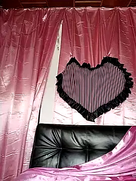 Snapshot of oxxy_jean chatting on 11-15-25, 02:57 oxxy jean online show from 11-15-25, 02:57