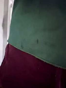 Snapshot of Virgin_Pussy_Horny chatting on 09-28-25, 09:25 Virgin Pussy Horny online show from 09-28-25, 09:25