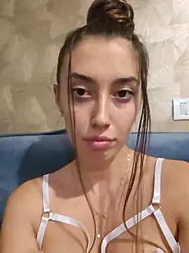 Snapshot of Virgin_Pussy_Horny chatting on 10-16-25, 04:30 Virgin Pussy Horny online show from 10-16-25, 04:30