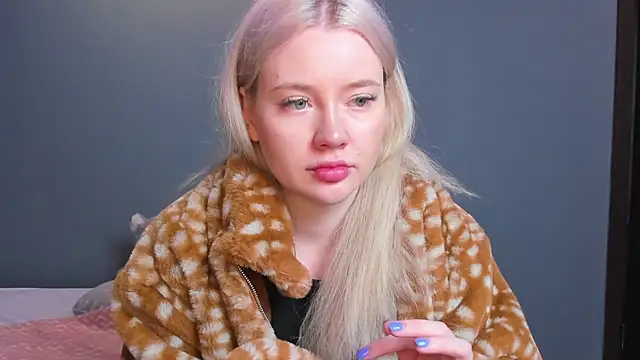 Lillie Berry online show from 04-12-26, 04:28