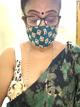 Snapshot of sweet-lotus chatting on 10-08-25, 06:33 sweet-lotus online show from 10-08-25, 06:33