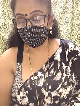 Snapshot of sweet-lotus chatting on 10-10-25, 05:45 sweet-lotus online show from 10-10-25, 05:45