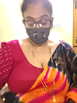 Snapshot of sweet-lotus chatting on 10-16-25, 05:30 sweet-lotus online show from 10-16-25, 05:30