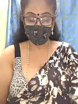 Snapshot of sweet-lotus chatting on 10-28-25, 06:32 sweet-lotus online show from 10-28-25, 06:32