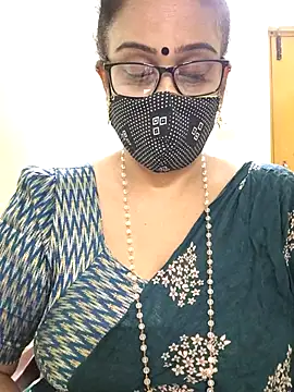 Snapshot of sweet-lotus chatting on 11-09-25, 05:06 sweet-lotus online show from 11-09-25, 05:06