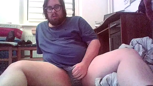 chubbyDavid1998 online show from 12-22-25, 10:51