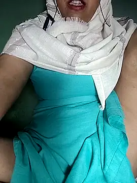 Hotty-Monaa online show from 11-19-25, 05:02