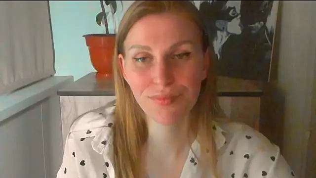 JuliaMuuun online show from 03-30-26, 08:10