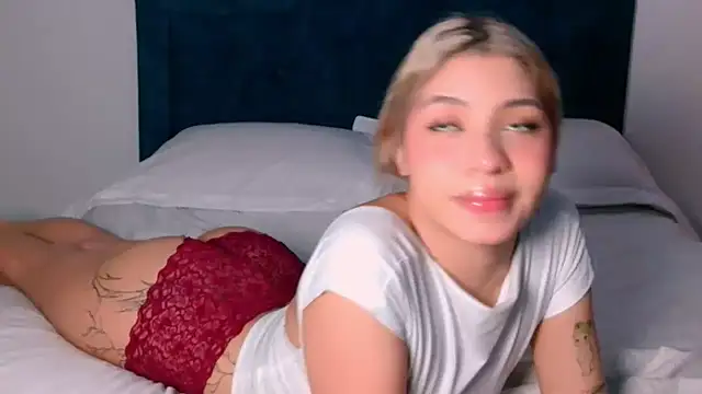 angelinhaaa online show from 10-31-25, 04:30