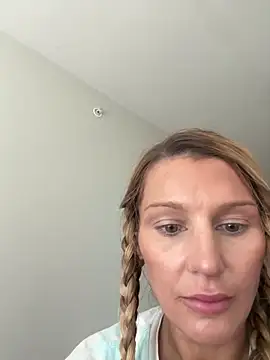 BaddieBossXX2 online show from 05-02-26, 06:35