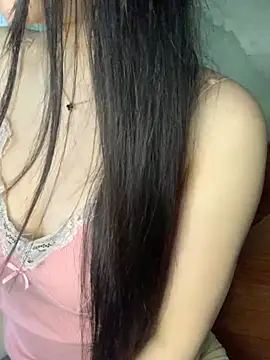 Snapshot of Lyly11 chatting on 11-06-25, 02:01 Lyly11 online show from 11-06-25, 02:01