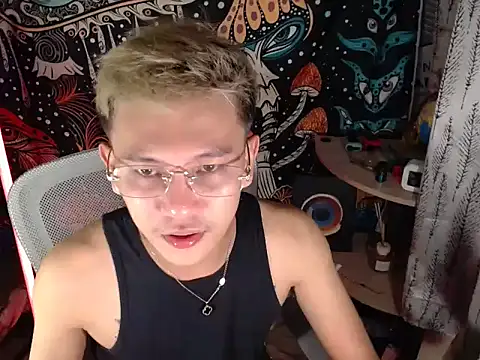 RalfAsian25 online show from 05-05-26, 12:24
