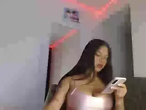 Snapshot of reina_reina chatting on 10-26-25, 11:53 reina reina online show from 10-26-25, 11:53