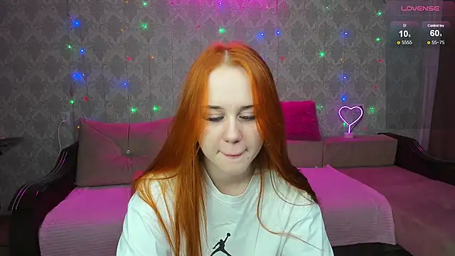 Molly Kitty online show from 09-25-25, 03:21