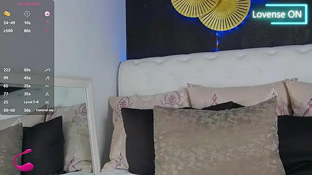 Snapshot of BellaKarma chatting on 11-30-25, 06:39 BellaKarma online show from 11-30-25, 06:39