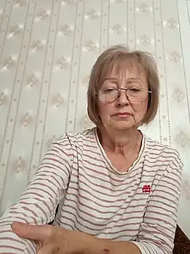 Snapshot of AlikaSwan5821 chatting on 09-15-25, 01:22 AlikaSwan5821 online show from 09-15-25, 01:22