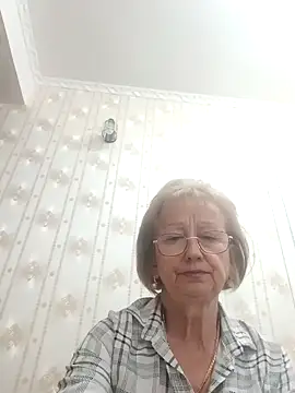 Snapshot of AlikaSwan5821 chatting on 09-21-25, 02:19 AlikaSwan5821 online show from 09-21-25, 02:19