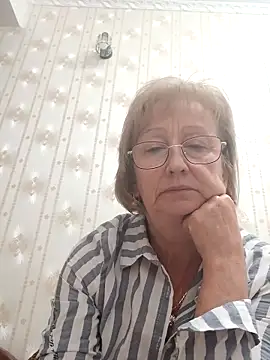 Snapshot of AlikaSwan5821 chatting on 09-22-25, 06:32 AlikaSwan5821 online show from 09-22-25, 06:32