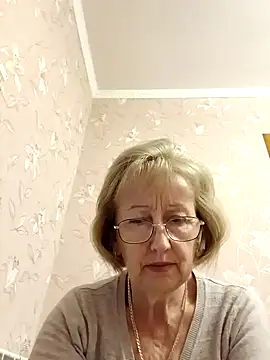 Snapshot of AlikaSwan5821 chatting on 09-26-25, 12:09 AlikaSwan5821 online show from 09-26-25, 12:09