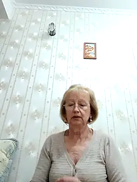 Snapshot of AlikaSwan5821 chatting on 09-30-25, 07:41 AlikaSwan5821 online show from 09-30-25, 07:41