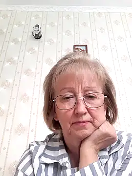 Snapshot of AlikaSwan5821 chatting on 10-05-25, 01:09 AlikaSwan5821 online show from 10-05-25, 01:09