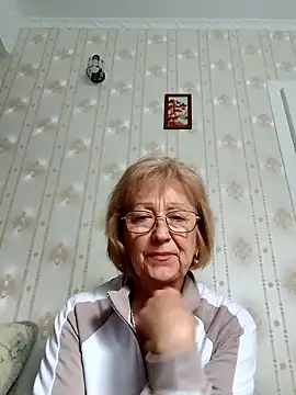 Snapshot of AlikaSwan5821 chatting on 10-06-25, 01:30 AlikaSwan5821 online show from 10-06-25, 01:30