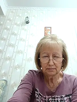 Snapshot of AlikaSwan5821 chatting on 10-08-25, 01:20 AlikaSwan5821 online show from 10-08-25, 01:20