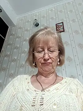 Snapshot of AlikaSwan5821 chatting on 10-11-25, 12:15 AlikaSwan5821 online show from 10-11-25, 12:15