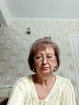 Snapshot of AlikaSwan5821 chatting on 10-14-25, 12:17 AlikaSwan5821 online show from 10-14-25, 12:17