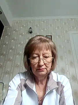 Snapshot of AlikaSwan5821 chatting on 10-17-25, 10:29 AlikaSwan5821 online show from 10-17-25, 10:29