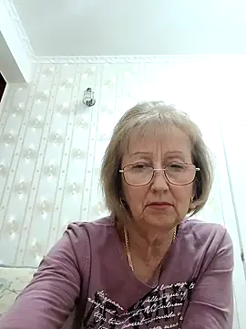 Snapshot of AlikaSwan5821 chatting on 10-20-25, 07:14 AlikaSwan5821 online show from 10-20-25, 07:14