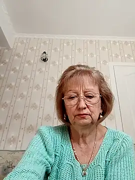 Snapshot of AlikaSwan5821 chatting on 10-21-25, 12:28 AlikaSwan5821 online show from 10-21-25, 12:28