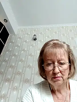 Snapshot of AlikaSwan5821 chatting on 10-24-25, 12:23 AlikaSwan5821 online show from 10-24-25, 12:23