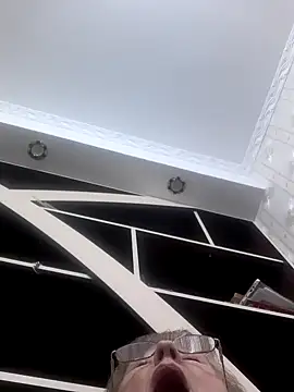 Snapshot of AlikaSwan5821 chatting on 10-31-25, 07:37 AlikaSwan5821 online show from 10-31-25, 07:37