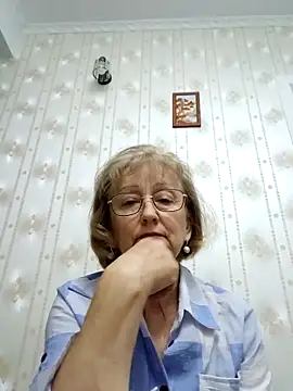 Snapshot of AlikaSwan5821 chatting on 11-05-25, 01:55 AlikaSwan5821 online show from 11-05-25, 01:55