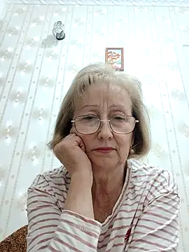 Snapshot of AlikaSwan5821 chatting on 11-06-25, 07:26 AlikaSwan5821 online show from 11-06-25, 07:26