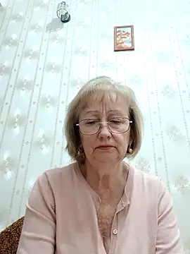 Snapshot of AlikaSwan5821 chatting on 11-07-25, 09:04 AlikaSwan5821 online show from 11-07-25, 09:04